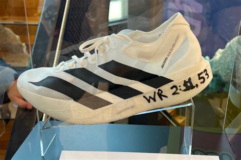 tigist assefa schuhe adidas|What Adidas Shoe was Tigist Assefa Really Wearing .